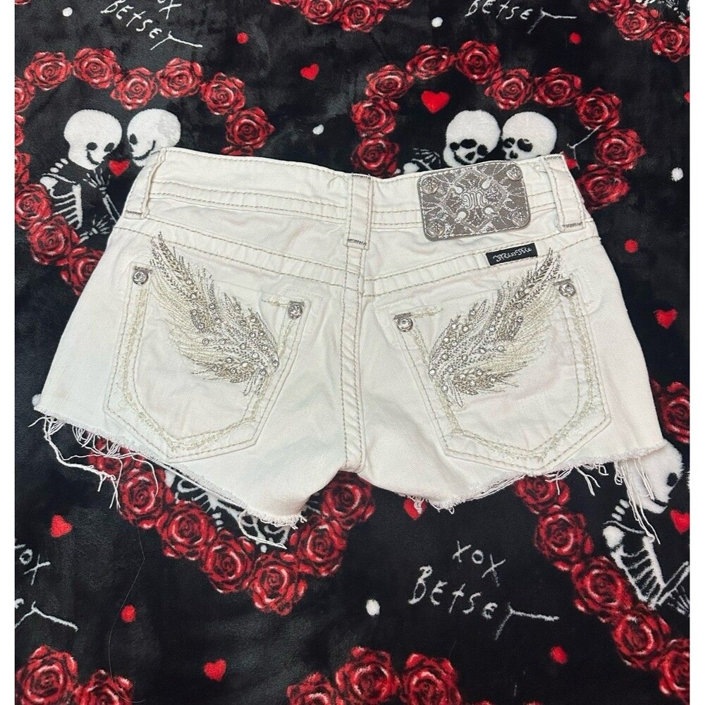 Y2K Miss Me White Cutoff Low Rise Shorts Rhinestone Wings Grunge Sz 25 Women’s